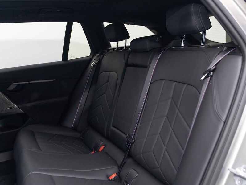 BMW Řada 5 540d xDrive Touring - fotka 22 z 22