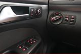 Volkswagen Touran (2012) 1.6 TDI, Navi, Tempomat - náhled 15