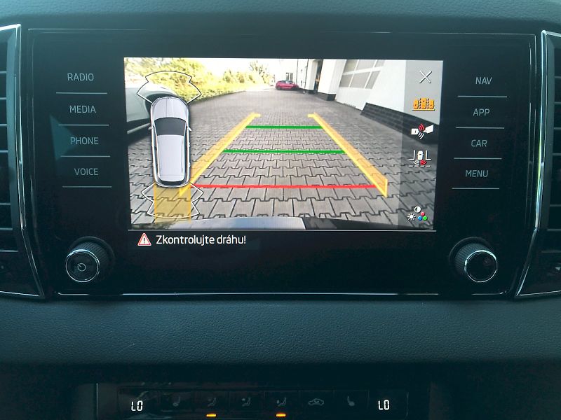 Škoda Karoq (2025) TOP SELECTION 1,5 TSI DSG - fotka 13 z 27