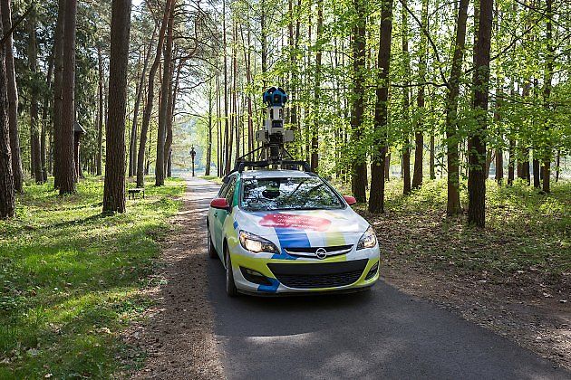 Snímací vůz pro pořizování záznamů Street View map v Evropě v plné práci., zdroj: Shutterstock