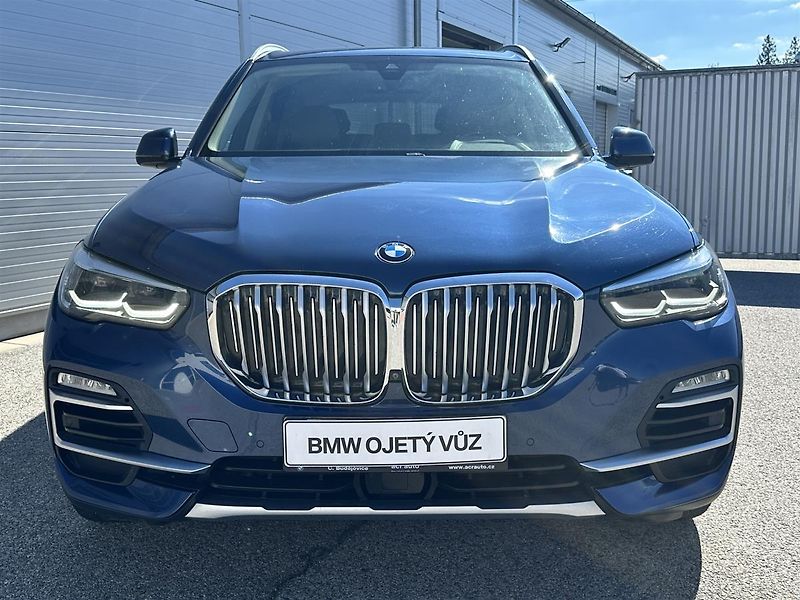 BMW X5 xDrive30d - fotka 11 z 16