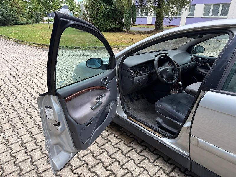 Citroën C5 2,0 HDi  - fotka 9 z 21