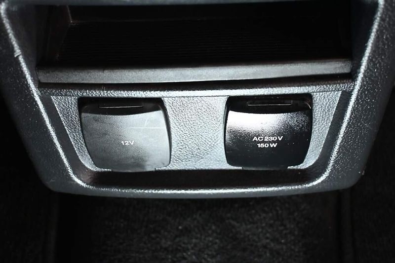 Ford S-MAX (2020) 2.0 LED SONY ACC 8AT ECOBLUE T - fotka 28 z 36