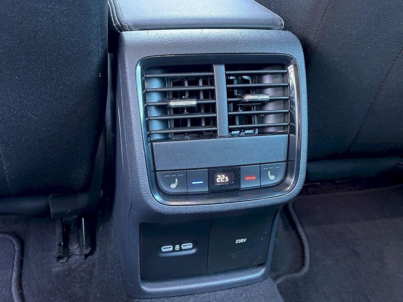 Škoda Octavia (2023) 2.0 TDI 110kW DSG Estate Ambit - fotka 27 z 35