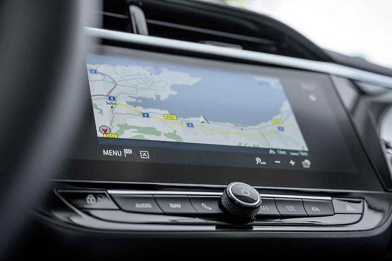 Opel šel cestou co nejnižší možné ceny, v základu nabízí tedy jediný motor.