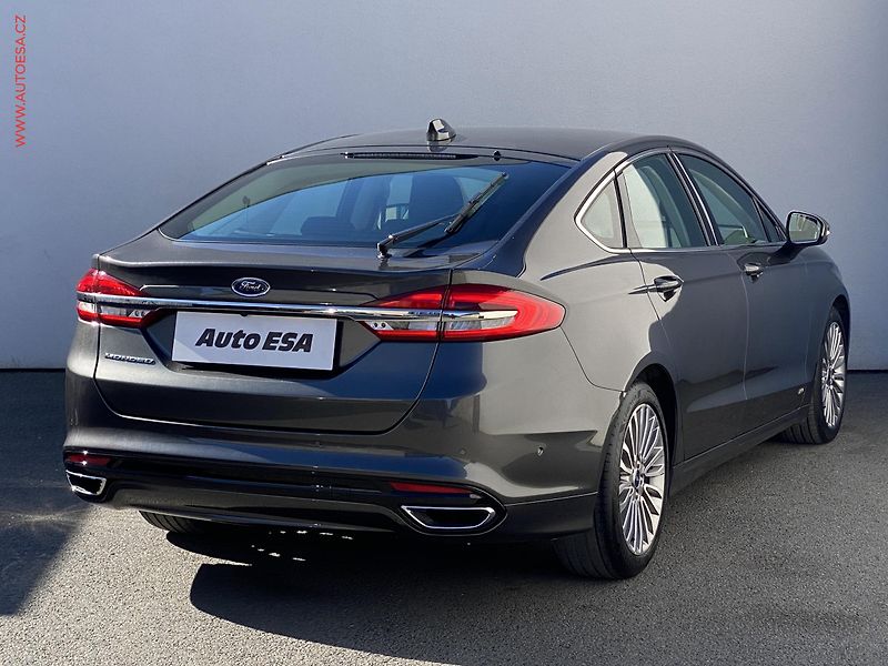 Ford Mondeo (2020) 2.0 TDCi AWD, Titanium, AT - fotka 4 z 19