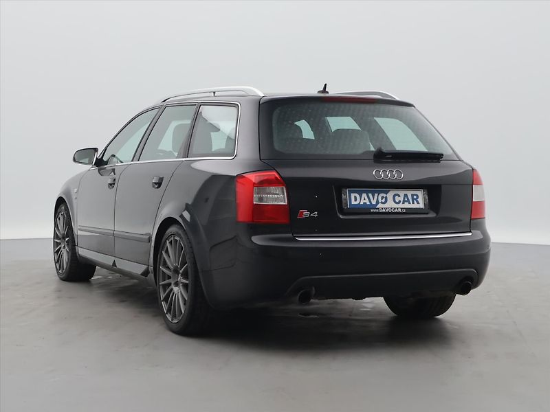 Audi S4 4,2 V8 253kW Quattro Recaro - fotka 5 z 27