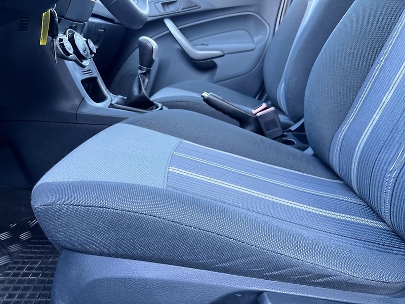 Ford Fiesta 1.25i KLIMA ALU KOUPENO V ČR - fotka 11 z 37