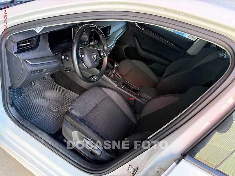 Škoda Octavia (2021) 1.5 TSi, 2.maj,ČR, Ambition - fotka 3 z 3