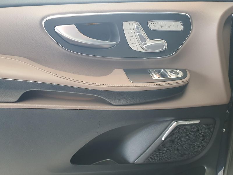 Mercedes-Benz Třídy V (2023) V 300 D Avantgarde L 4Matic - fotka 8 z 27