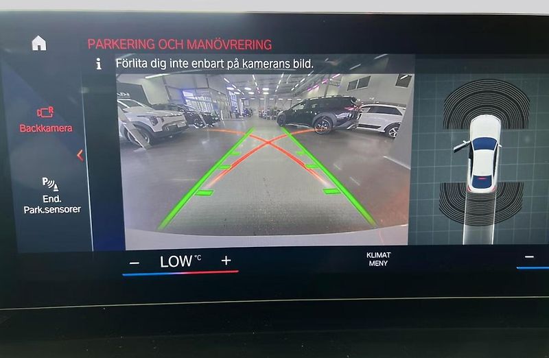 BMW i4 eDrive40 GC Kamera Auto. Park. - fotka 16 z 16