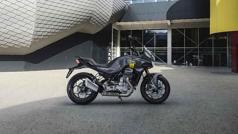105. výročí založení slaví značka Moto Guzzi novým multifunkčním areálem i atraktivní limitovanou edicí motorek.