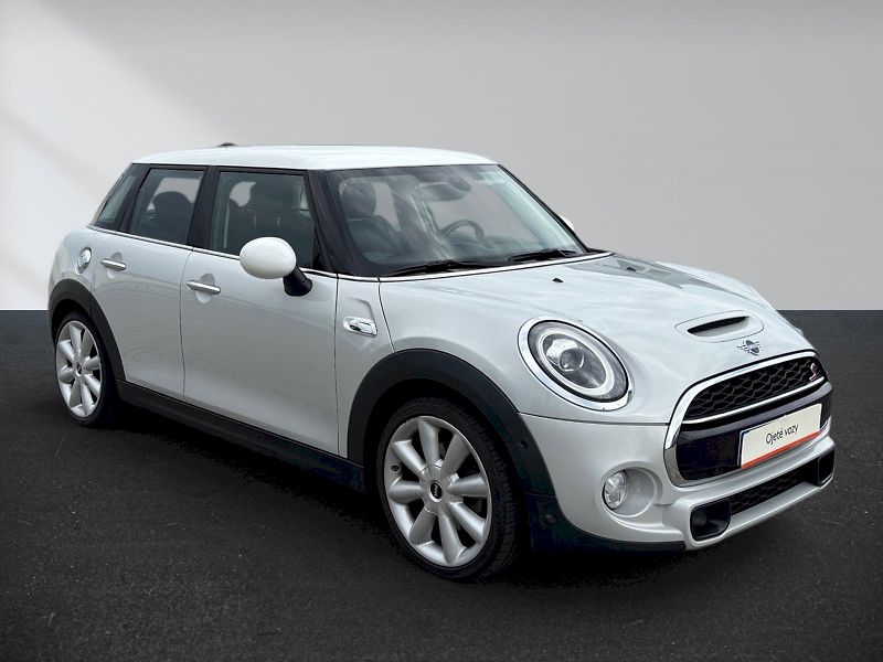 Mini Cooper (2018) S 141 kW 5 dveří - fotka 6 z 26