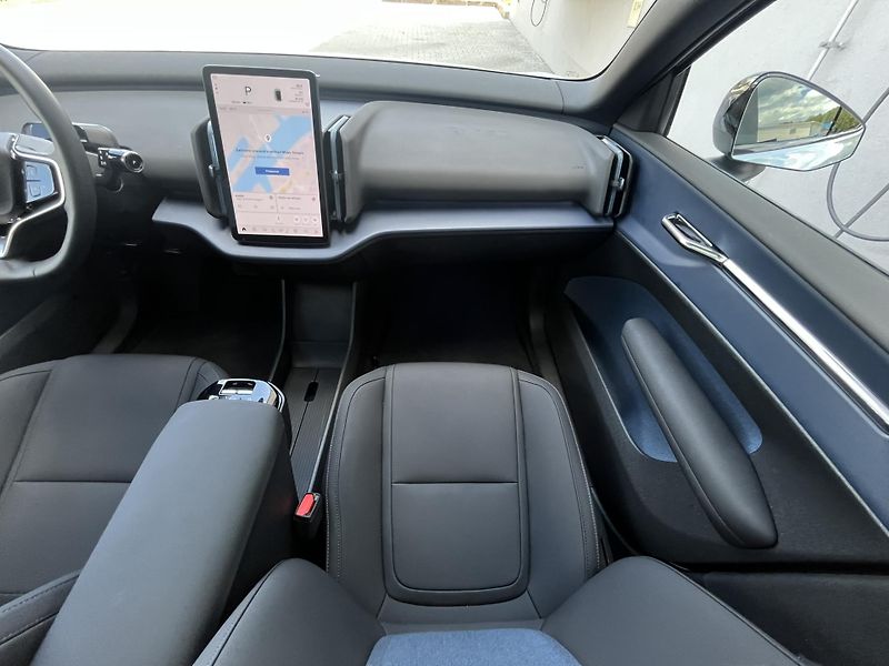 Volvo EX30 AWD Ultra Twin /TZ// 360 - fotka 20 z 51