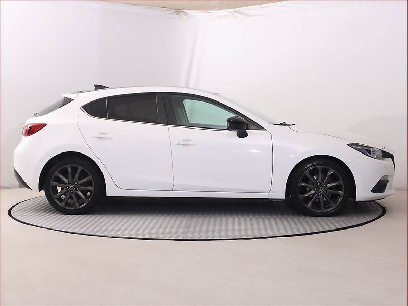 Mazda 3 (2016) Takumi 2.0 Skyactiv-G - fotka 6 z 19