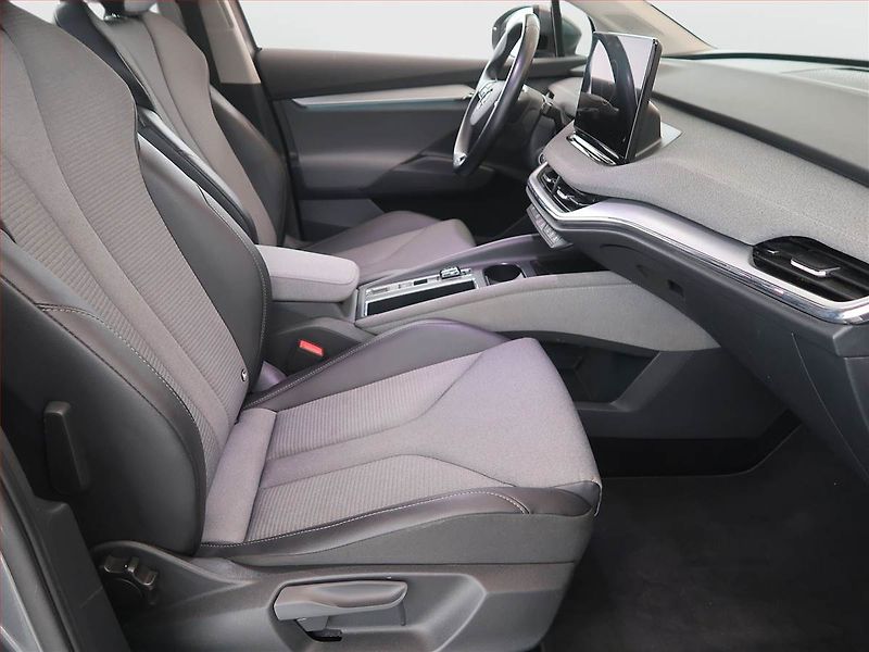 Škoda Enyaq (2022) 60 (62 kWh), SoH 92% - fotka 9 z 15