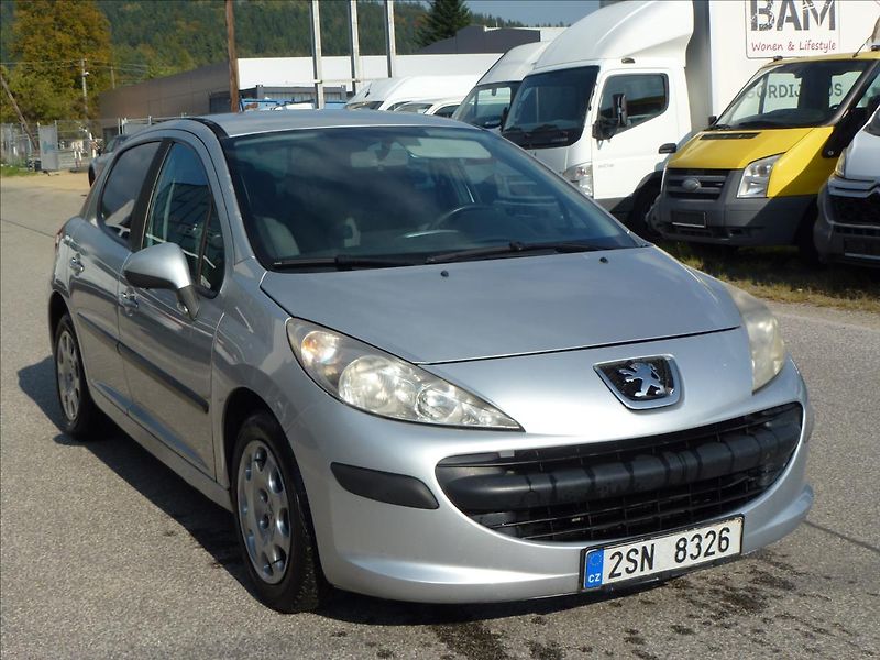Peugeot 207 1,4 - fotka 5 z 43