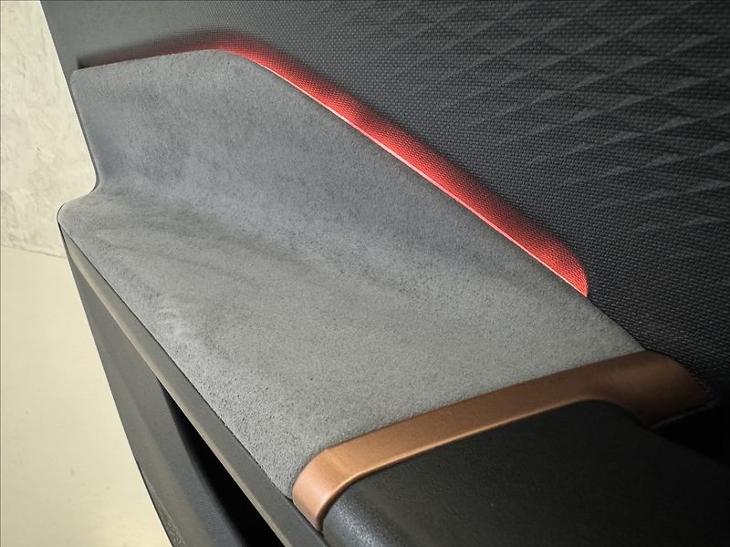 Cupra Born 150kW LED Tepelko Kamera - fotka 47 z 50