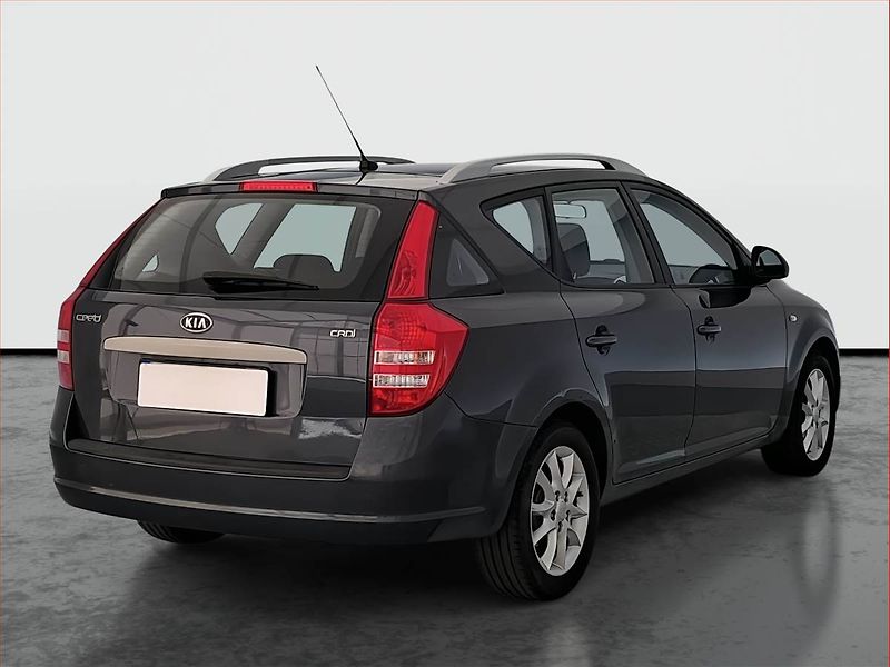 Kia Ceed (2010) 1.6 CRDi, nová STK - fotka 5 z 17