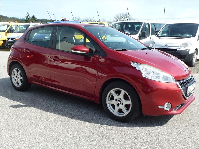 Peugeot 208 1,4 VTi Access 95k MAN5  Lucif - fotka 5 z 44