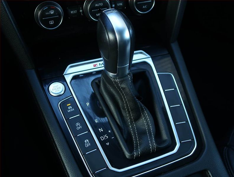Volkswagen Arteon (2017) R-line 2.0 BiTDI 4Motion, 4X4 - fotka 13 z 32