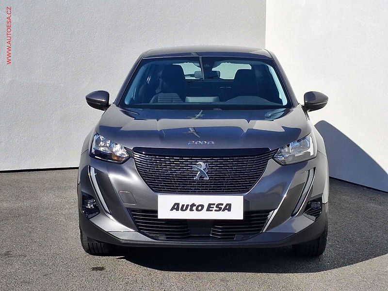 Peugeot 2008 (2021) 1.2 PT, 2.maj,ČR, Active - fotka 2 z 16