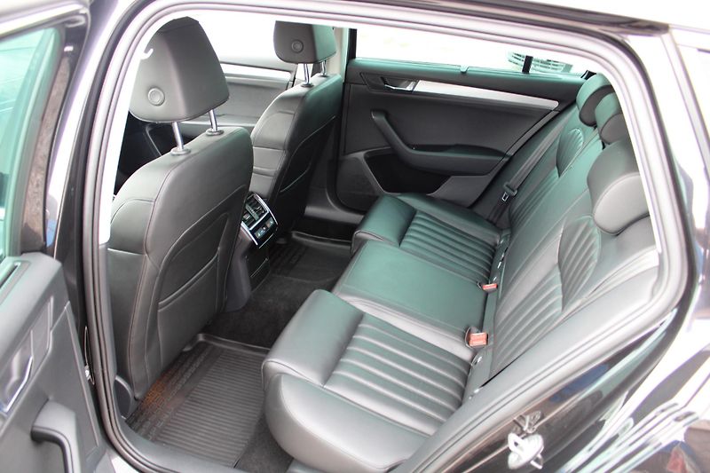 Škoda Superb (2018) 2,0TDI KŮŽE NAVI KLIMA  ALU 19 - fotka 10 z 44