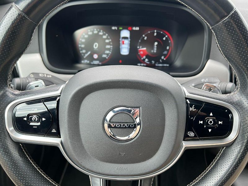 Volvo S90 (2018) D5 AWD R-design Polestar ČR - fotka 32 z 44