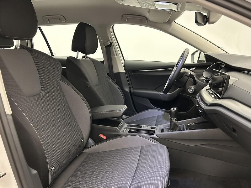 Škoda Octavia 1.5 TSI Ambition - fotka 21 z 26