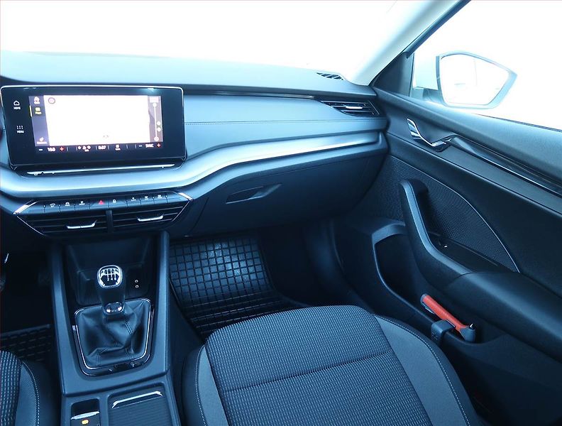 Škoda Octavia (2022) Ambition 1.0 TSI, Navi - fotka 8 z 23