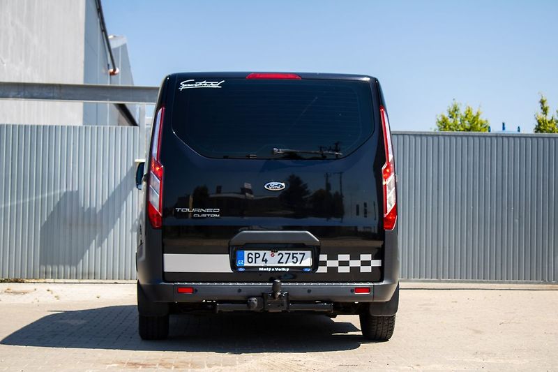 Ford Tourneo Custom - fotka 6 z 27