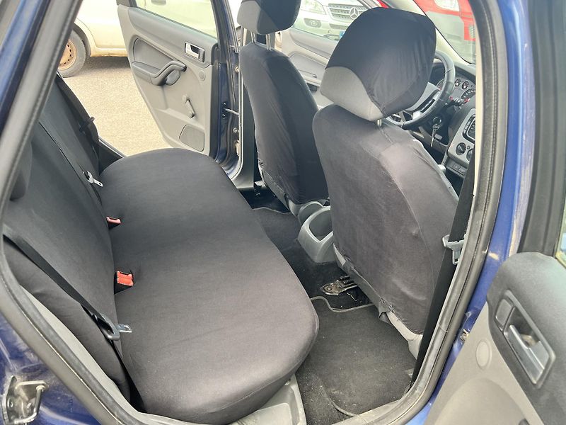 Ford Focus 1,6TDCI 74KW,KLIMA,2xPNEU - fotka 16 z 39