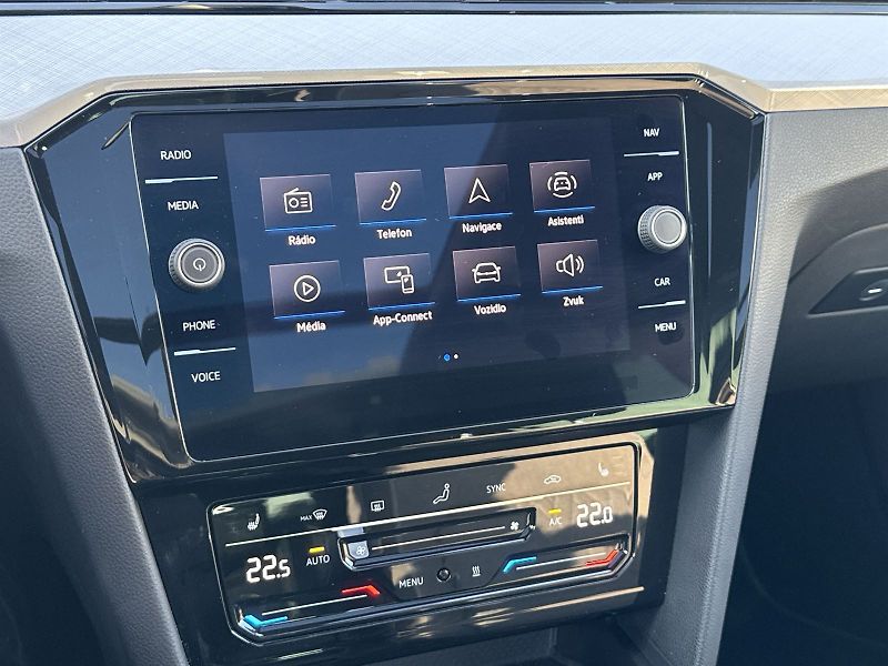 Volkswagen Passat (2023) Variant 2.0 TDI 4x4 DSG Busine - fotka 19 z 34