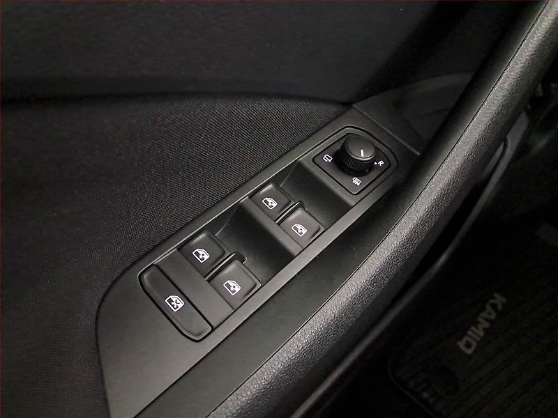 Škoda Kamiq (2020) 1.5 TSI, Automat, Navi - fotka 17 z 20