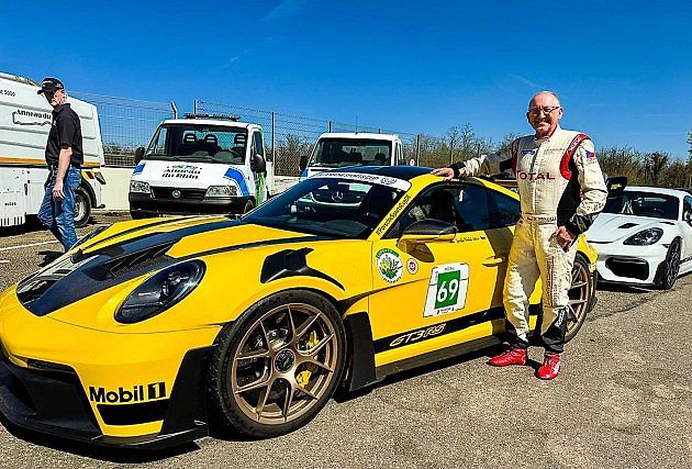 Sedmdesátiletý Jaroslav Mikoláš vyhrál celý německý seriál Porsche PCC Pro. Foto: se svolením J. Mikoláše, zdroj: Deník/ Redakce