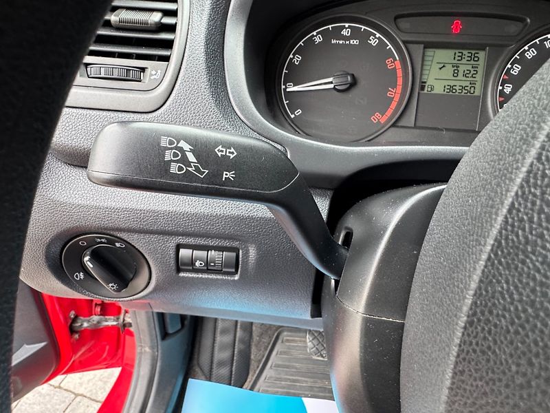 Škoda Roomster (2009) 1.2 HTP - fotka 20 z 28