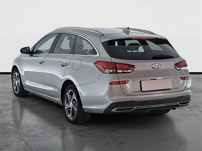 Hyundai i30 (2023) Smart 1.0 T-GDI - fotka 4 z 17