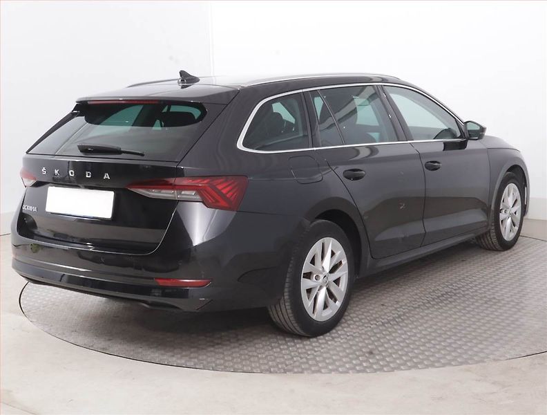 Škoda Octavia (2022) Style 1.5 TSI - fotka 5 z 16