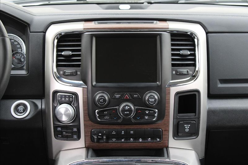 Dodge RAM 3.0L V6 EcoDIESEL / LARAMIE - fotka 22 z 43