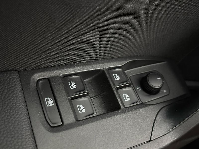 Seat Arona FR - fotka 21 z 27