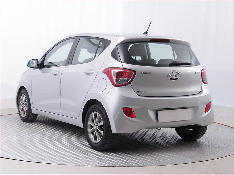 Hyundai i10 (2013) Comfort 1.0, Serv.kniha - fotka 4 z 17