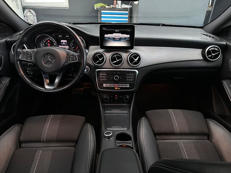 Mercedes-Benz CLA (2017) Shooting Brake SB 180 A/T - fotka 14 z 23