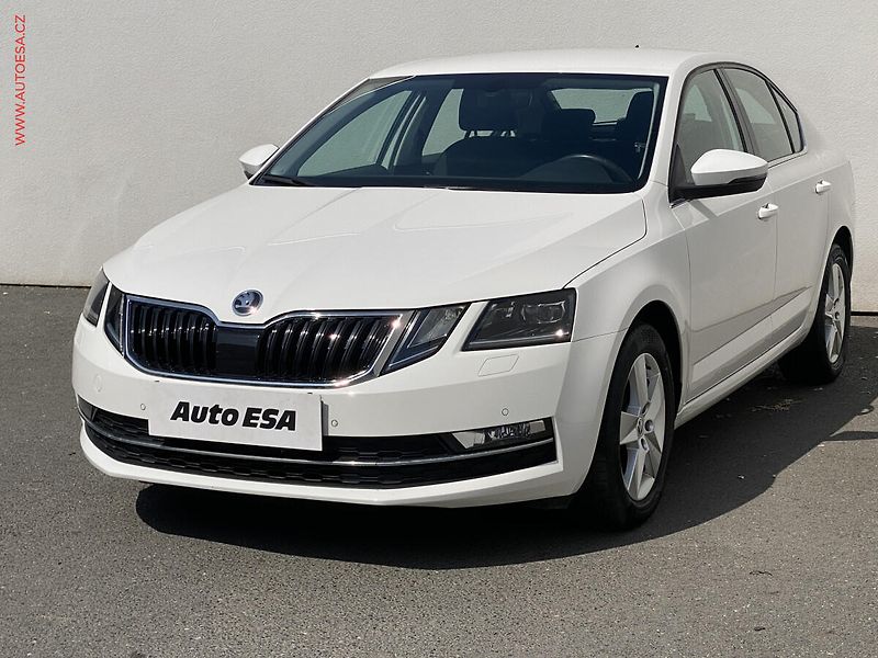 Škoda Octavia (2019) 1.6 TDi, ČR, Style, LED - fotka 3 z 17