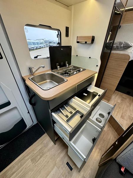 Pilote (2025) P650GJ Expression *REZERVACE* - fotka 16 z 30