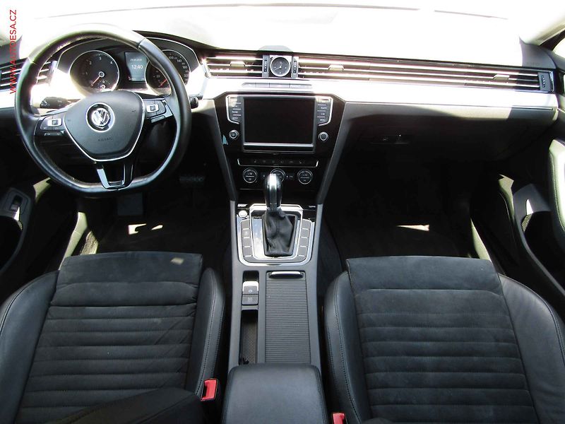 Volkswagen Passat (2015) 2.0TDi, DSG - fotka 8 z 20