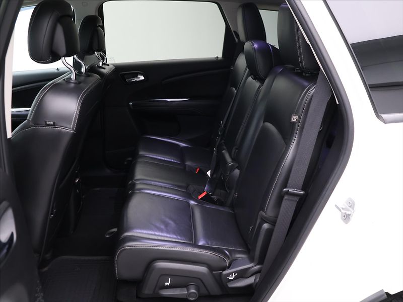 Fiat Freemont 2,0 MJT Aut. AWD CZ 7Míst Kůže - fotka 12 z 26