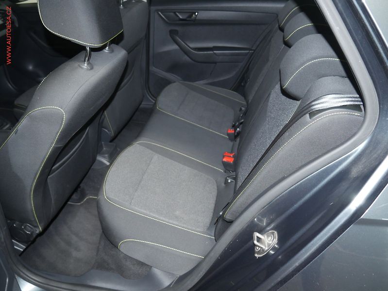 Škoda Fabia (2019) 1.0 MPi, Soleil, LED, navi - fotka 9 z 22