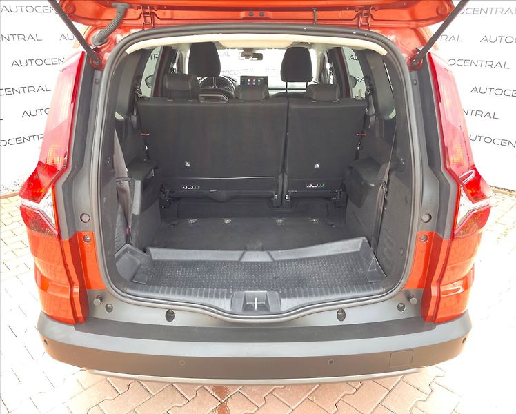 Dacia Jogger 1,0 1,0TCe,81kW,EXTREME LIMITE - fotka 11 z 27