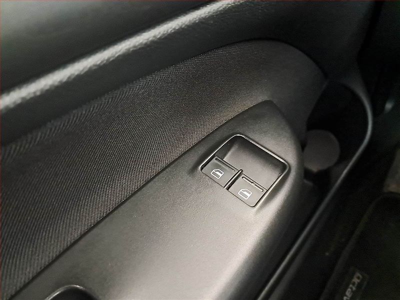 Škoda Octavia (2010) Ambiente 1.2 TSI, po STK - fotka 14 z 14