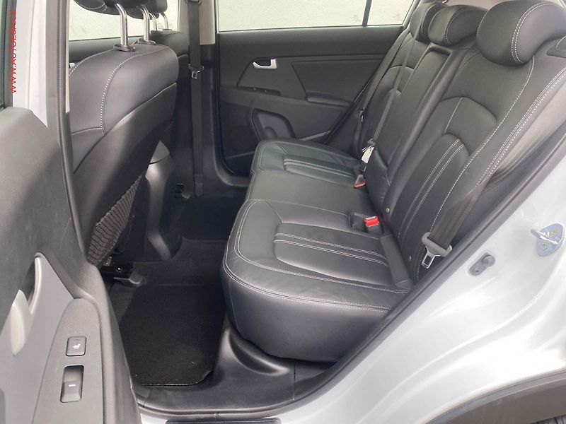 Kia Sportage (2016) 1.6 GDi, Navi, kamera, kůže - fotka 10 z 15